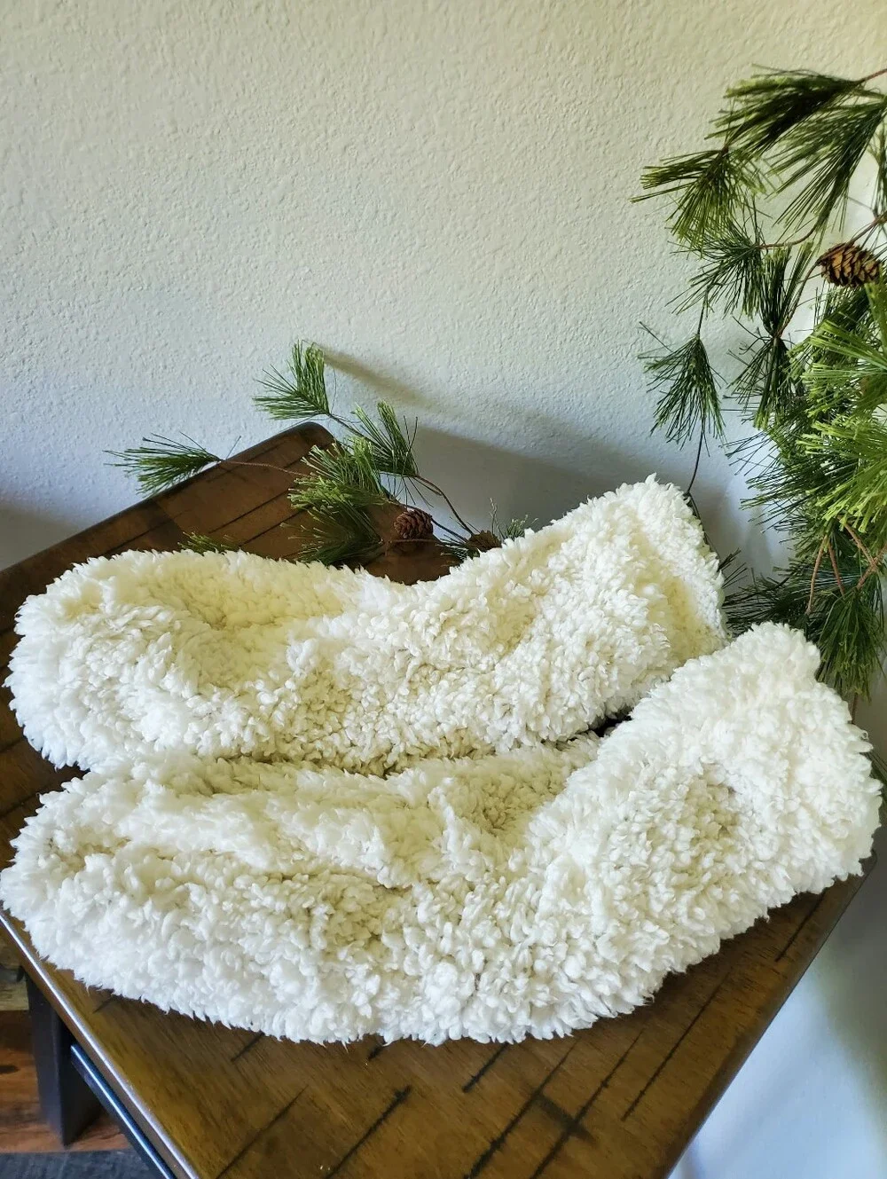 Nordic Slipper Socks Fleece Lined Sherpa Fair Isle Snowflake Pink NWOT